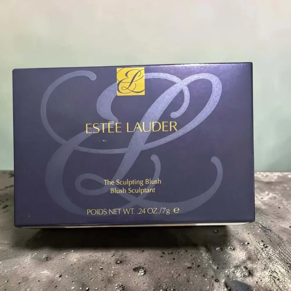 Estée Lauder The Sculpting Blush Powder Blush in Sensuous Rose